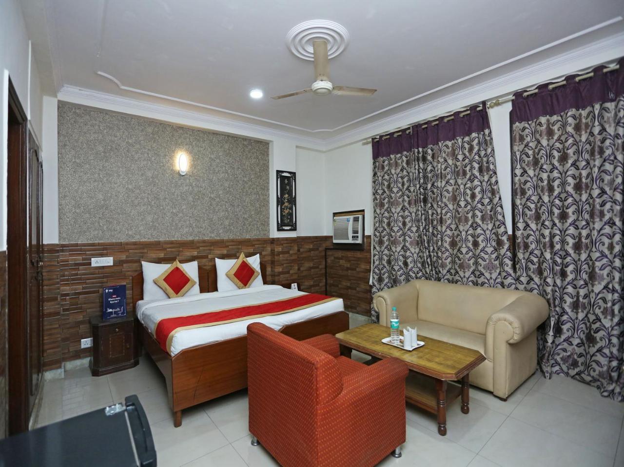 Oyo 472 Hotel Sareen New Delhi Ngoại thất bức ảnh