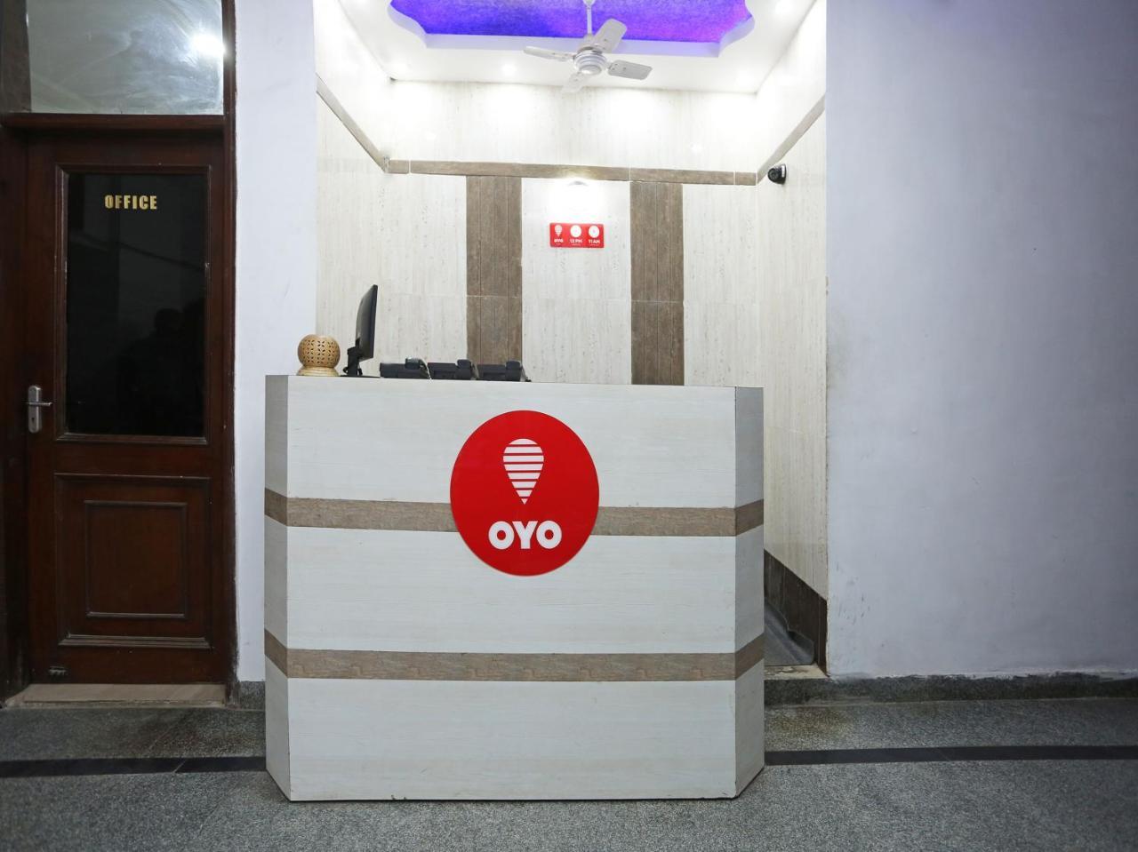 Oyo 472 Hotel Sareen New Delhi Ngoại thất bức ảnh