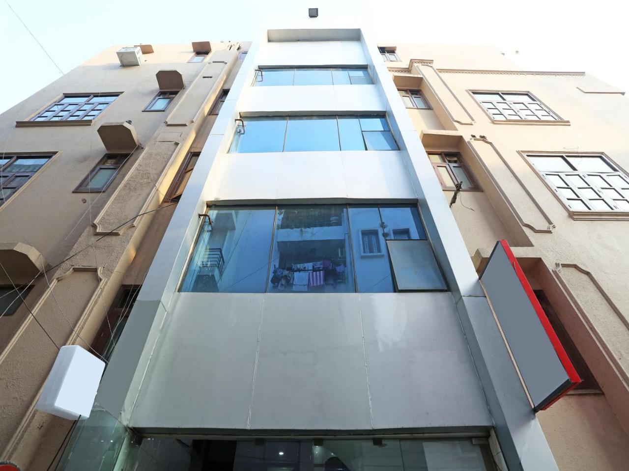 Oyo 472 Hotel Sareen New Delhi Ngoại thất bức ảnh