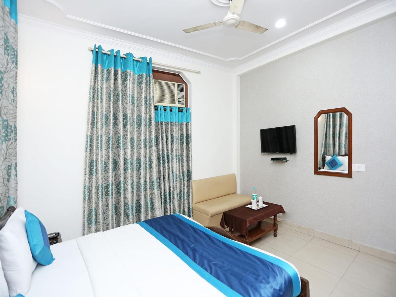 Oyo 472 Hotel Sareen New Delhi Ngoại thất bức ảnh