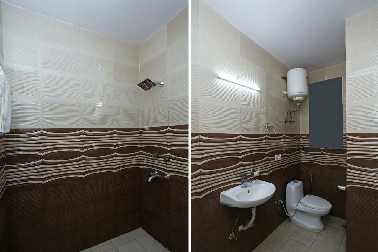 Oyo 472 Hotel Sareen New Delhi Ngoại thất bức ảnh