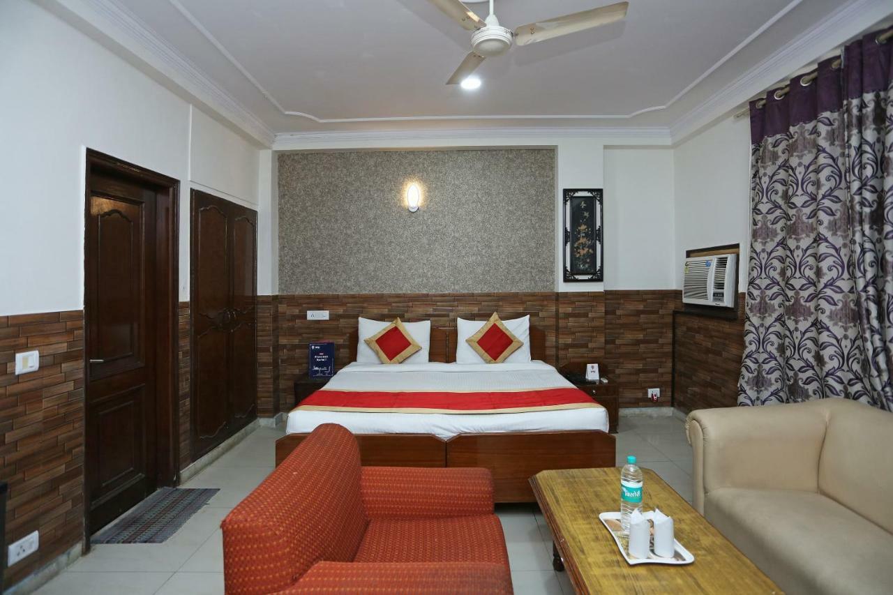 Oyo 472 Hotel Sareen New Delhi Ngoại thất bức ảnh